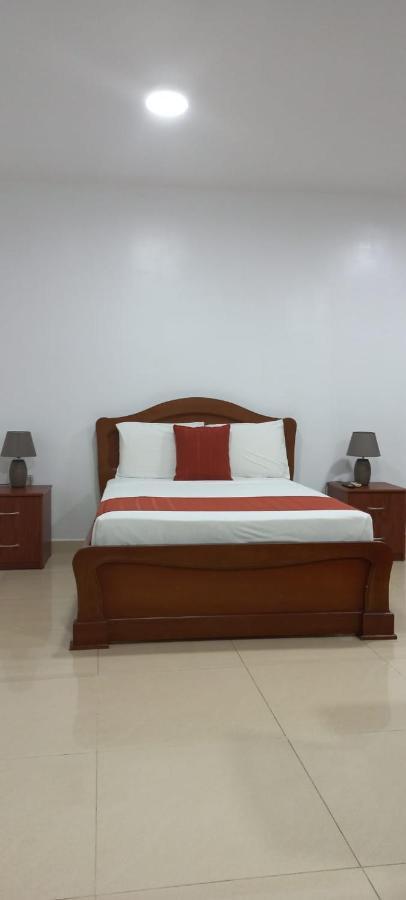 Departamentos Marcecilia De 2 Y 3 Habitaciones En El Centro De Manta Esterno foto