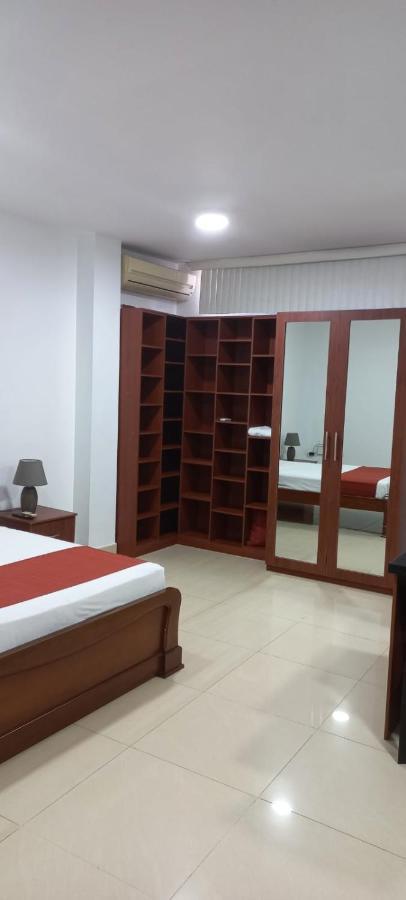 Departamentos Marcecilia De 2 Y 3 Habitaciones En El Centro De Manta Esterno foto