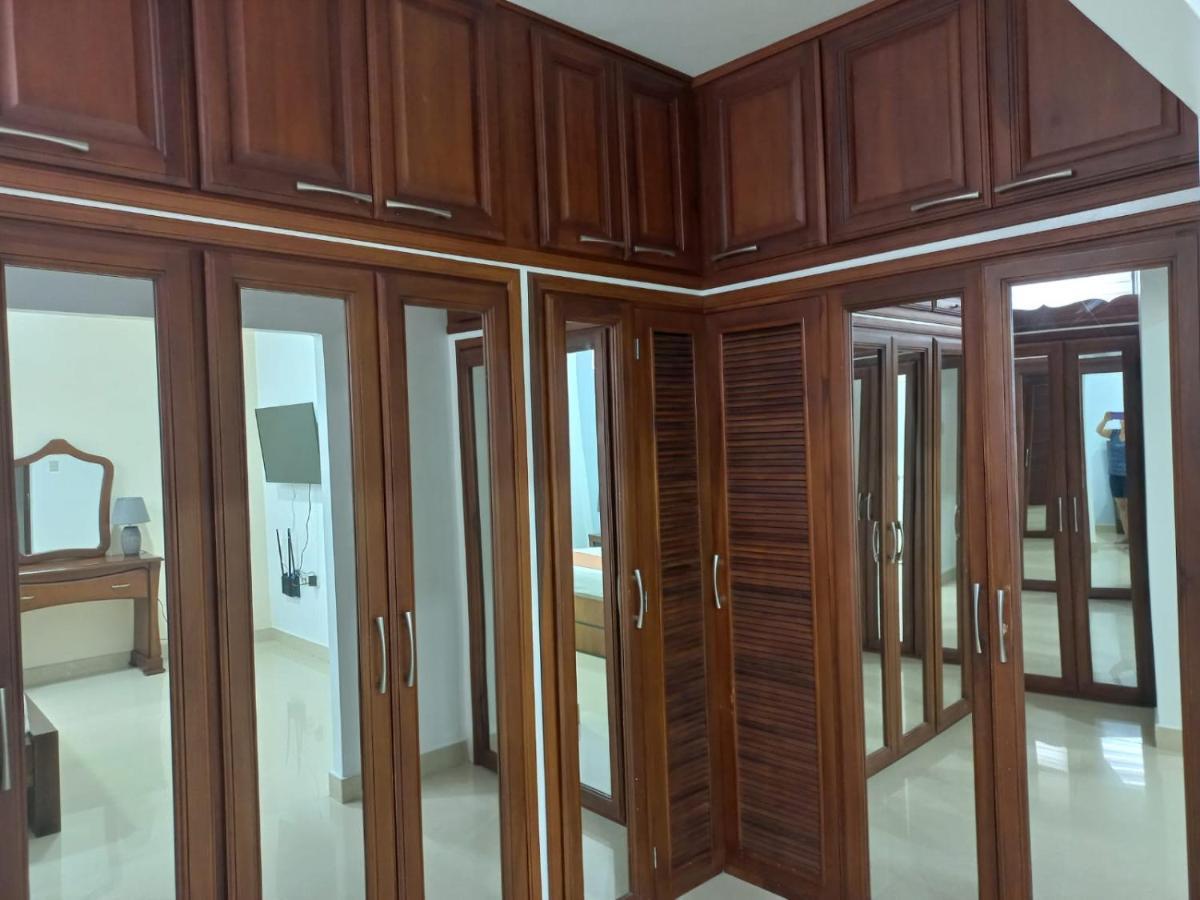 Departamentos Marcecilia De 2 Y 3 Habitaciones En El Centro De Manta Esterno foto